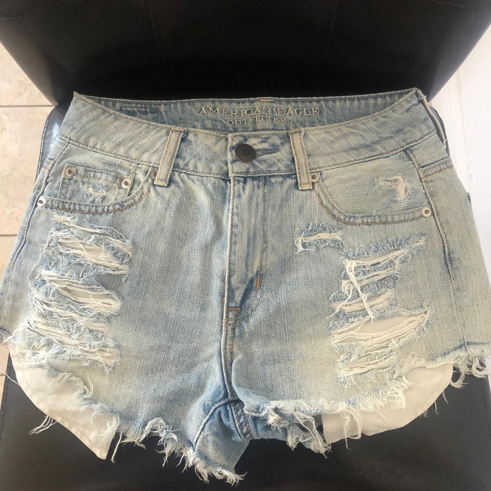 High rise Ripped denim shorts (American Eagle)